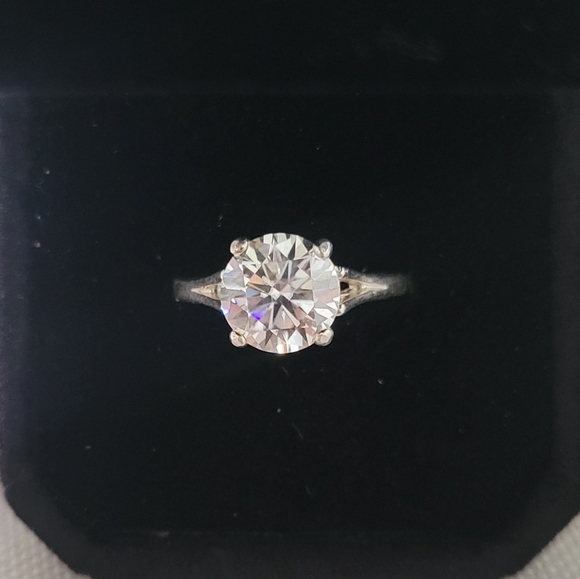 New 3ct Certified Moissanite Engagement Ring, size 7 - Picture 1 of 9
